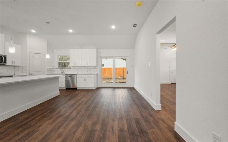 401 N Goodman Avenue, Kerens, TX 75144, 3 Habitaciones Habitaciones , ,2 BañosBaños,Residential,En Venta,401 N Goodman Avenue,0,21147145