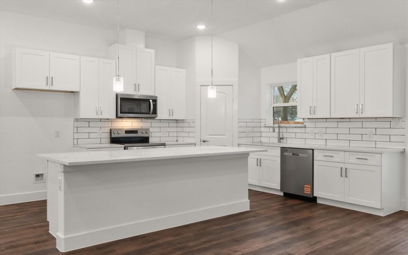 401 N Goodman Avenue, Kerens, TX 75144, 3 Habitaciones Habitaciones , ,2 BañosBaños,Residential,En Venta,401 N Goodman Avenue,0,21147145