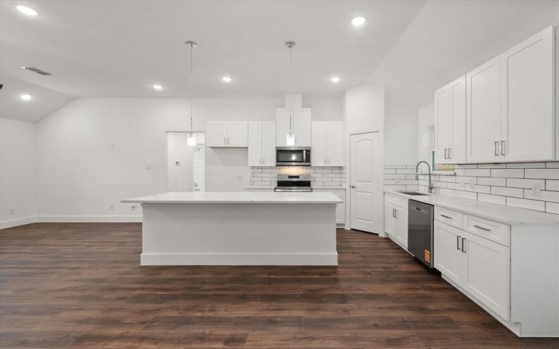 401 N Goodman Avenue, Kerens, TX 75144, 3 Habitaciones Habitaciones , ,2 BañosBaños,Residential,En Venta,401 N Goodman Avenue,0,21147145