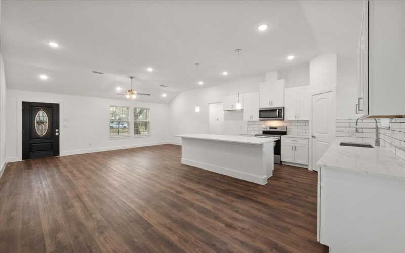 401 N Goodman Avenue, Kerens, TX 75144, 3 Habitaciones Habitaciones , ,2 BañosBaños,Residential,En Venta,401 N Goodman Avenue,0,21147145