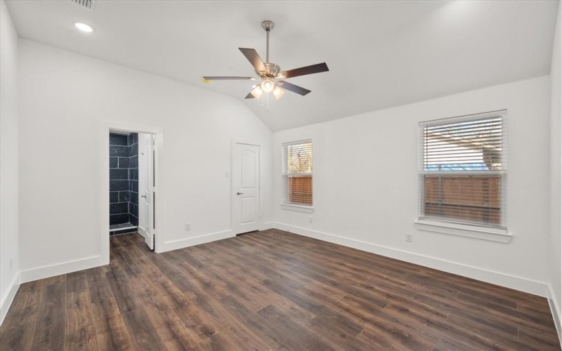 401 N Goodman Avenue, Kerens, TX 75144, 3 Habitaciones Habitaciones , ,2 BañosBaños,Residential,En Venta,401 N Goodman Avenue,0,21147145