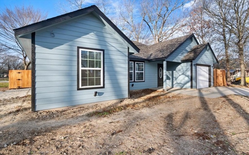 401 N Goodman Avenue, Kerens, TX 75144, 3 Habitaciones Habitaciones , ,2 BañosBaños,Residential,En Venta,401 N Goodman Avenue,0,21147145