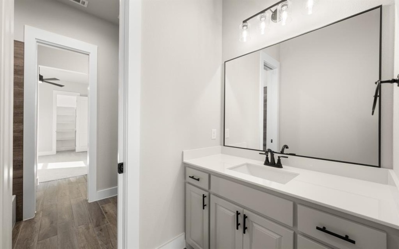 2012 Bison Prairie Trail, Fort Worth, TX 76126, 5 Habitaciones Habitaciones , ,3 BañosBaños,Residential,En Venta,2012 Bison Prairie Trail,0,21147496