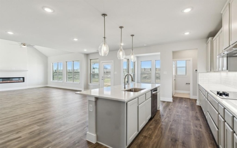 152 Swan Lake Drive, Waxahachie, TX 75165, 4 Bedrooms Bedrooms, ,3 BathroomsBathrooms,Residential,For Sale,152 Swan Lake Drive,0,21147600