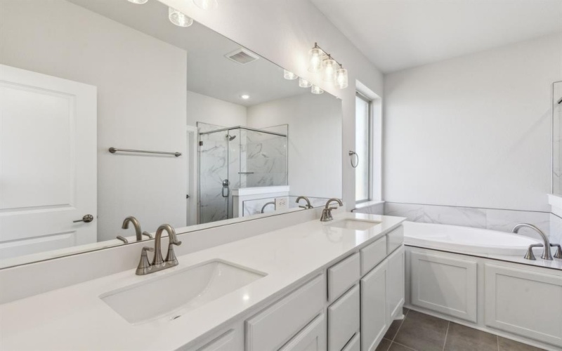 152 Swan Lake Drive, Waxahachie, TX 75165, 4 Bedrooms Bedrooms, ,3 BathroomsBathrooms,Residential,For Sale,152 Swan Lake Drive,0,21147600