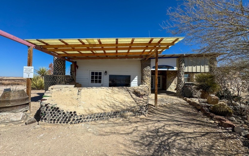 400 N Smiling Dog Trail, Terlingua, TX 79830, 2 Habitaciones Habitaciones , ,2 BañosBaños,Residential,En Venta,400 N Smiling Dog Trail,0,158057