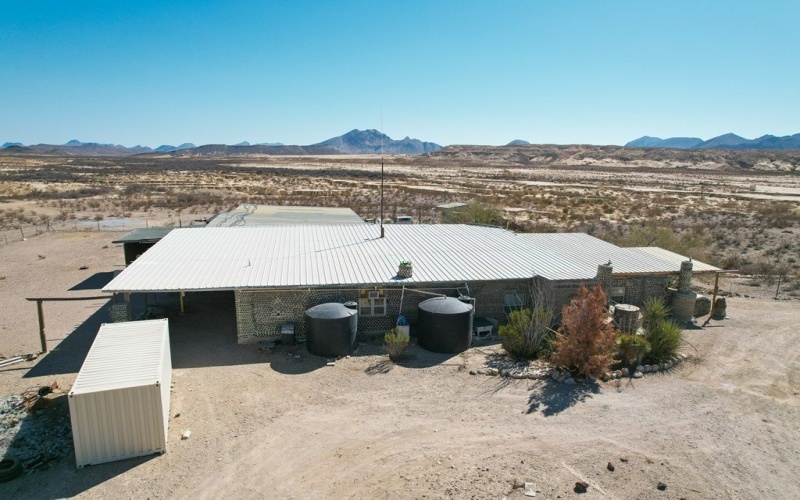 400 N Smiling Dog Trail, Terlingua, TX 79830, 2 Habitaciones Habitaciones , ,2 BañosBaños,Residential,En Venta,400 N Smiling Dog Trail,0,158057