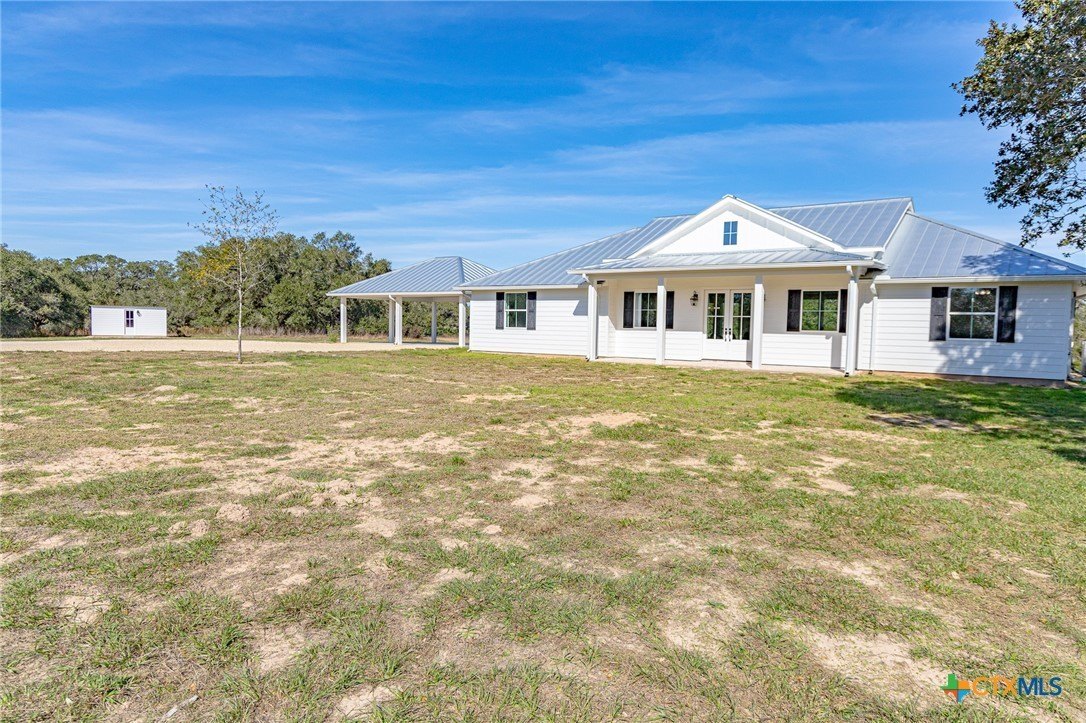 725 Private Road 1581, Hallettsville, TX 77964, 3 Habitaciones Habitaciones , ,2 BañosBaños,Granja,En Venta,725 Private Road 1581,0,601032