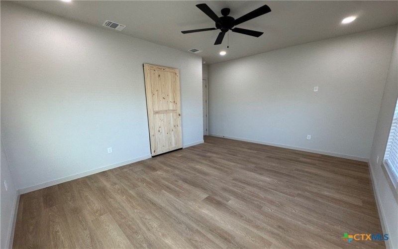 318 Warehouse Road, Victoria, TX 77905, 3 Habitaciones Habitaciones , ,2 BañosBaños,Residential,En Venta,318 Warehouse Road,0,601168