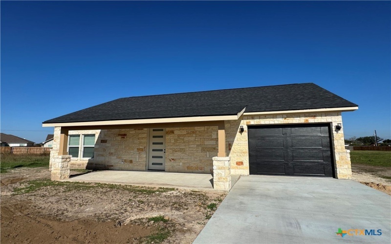 318 Warehouse Road, Victoria, TX 77905, 3 Habitaciones Habitaciones , ,2 BañosBaños,Residential,En Venta,318 Warehouse Road,0,601168