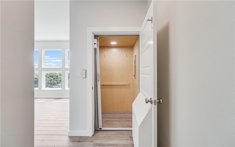 603 E Avenue G unit: 303 #303, Port Aransas, TX 78373, 4 Bedrooms Bedrooms, ,3 BathroomsBathrooms,Residential,For Sale,603 E Avenue G unit: 303,0,469421