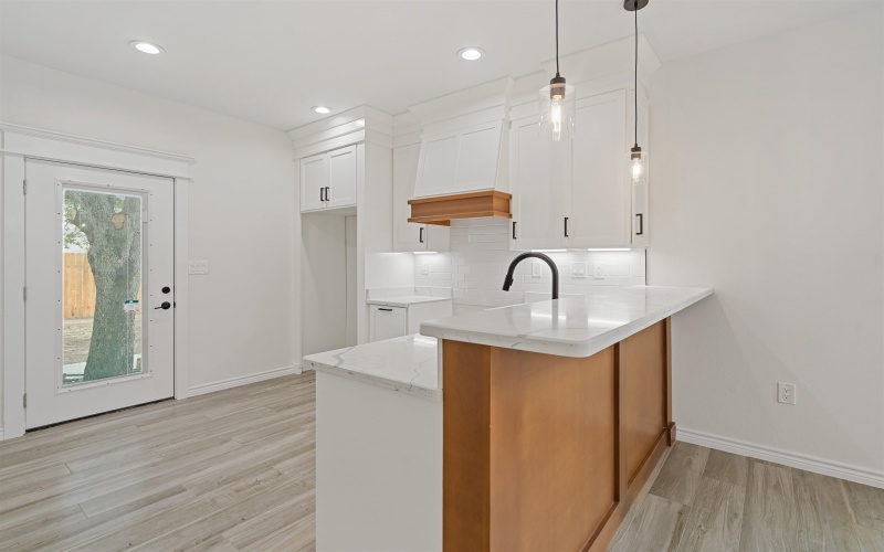 406 E Cortinas, Del Rio, TX 78840, 3 Habitaciones Habitaciones , ,2 BañosBaños,Residential,En Venta,406 E Cortinas,0,208003