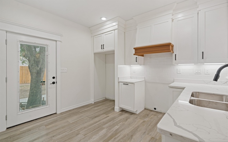 406 E Cortinas, Del Rio, TX 78840, 3 Habitaciones Habitaciones , ,2 BañosBaños,Residential,En Venta,406 E Cortinas,0,208003