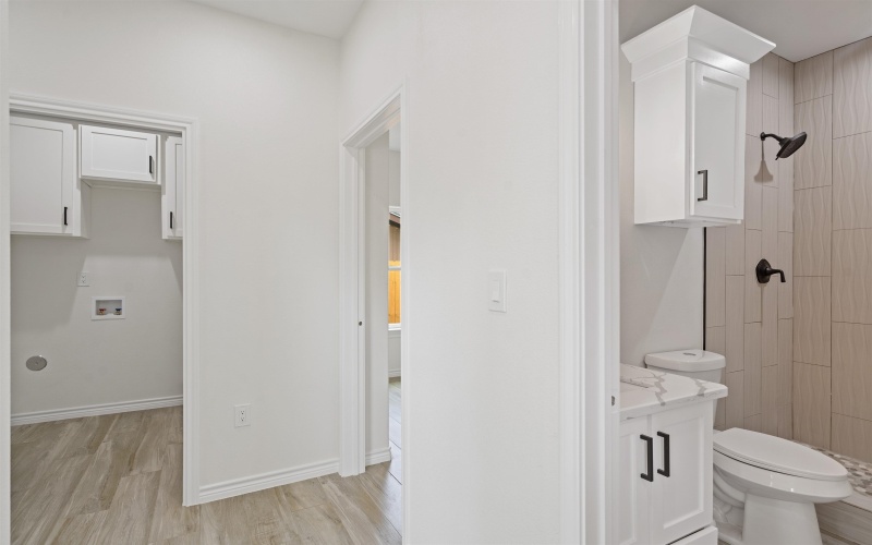 406 E Cortinas, Del Rio, TX 78840, 3 Habitaciones Habitaciones , ,2 BañosBaños,Residential,En Venta,406 E Cortinas,0,208003