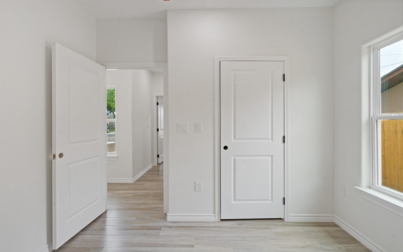 406 E Cortinas, Del Rio, TX 78840, 3 Habitaciones Habitaciones , ,2 BañosBaños,Residential,En Venta,406 E Cortinas,0,208003