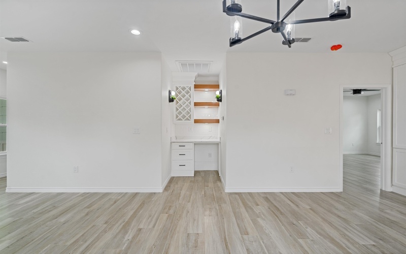 406 E Cortinas, Del Rio, TX 78840, 3 Habitaciones Habitaciones , ,2 BañosBaños,Residential,En Venta,406 E Cortinas,0,208003