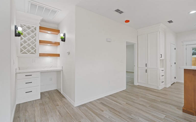 406 E Cortinas, Del Rio, TX 78840, 3 Habitaciones Habitaciones , ,2 BañosBaños,Residential,En Venta,406 E Cortinas,0,208003