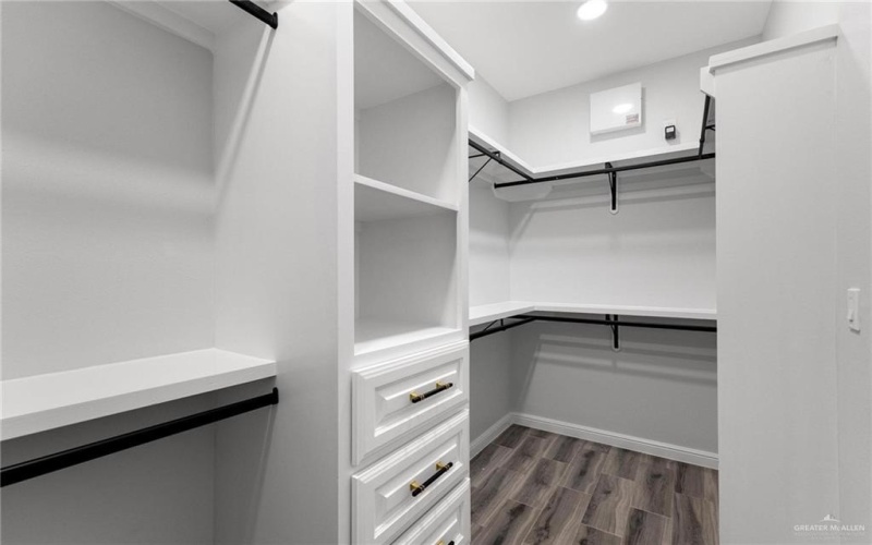 2105 Zinnia Street, Weslaco, TX 78596, 3 Habitaciones Habitaciones , ,2 BañosBaños,Residential,En Venta,2105 Zinnia Street,0,491614