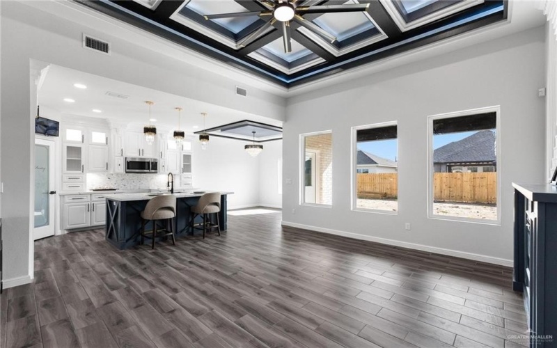 2105 Zinnia Street, Weslaco, TX 78596, 3 Habitaciones Habitaciones , ,2 BañosBaños,Residential,En Venta,2105 Zinnia Street,0,491614