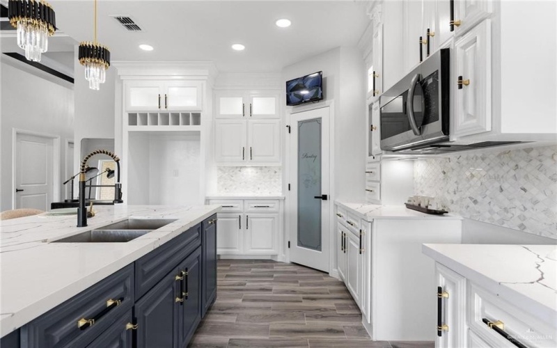 2105 Zinnia Street, Weslaco, TX 78596, 3 Habitaciones Habitaciones , ,2 BañosBaños,Residential,En Venta,2105 Zinnia Street,0,491614