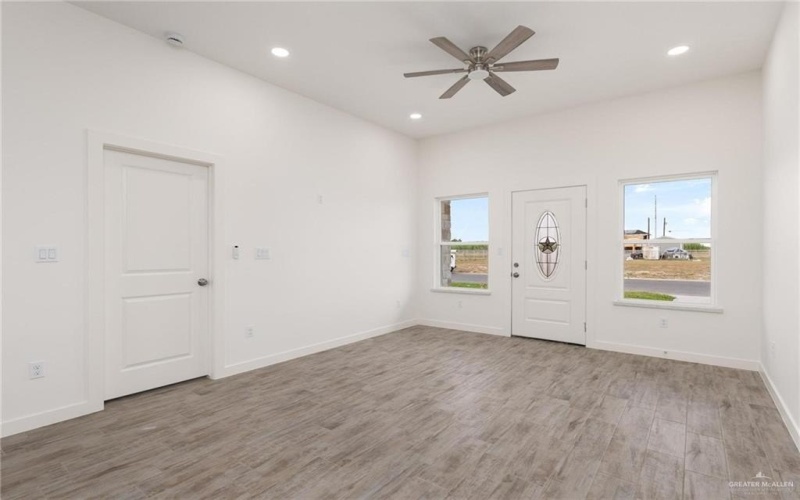 349 Barcelona Street, Donna, TX 78537, 3 Bedrooms Bedrooms, ,2 BathroomsBathrooms,Residential,For Sale,349 Barcelona Street,0,491629