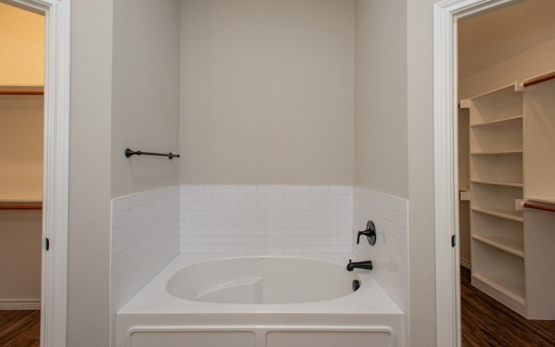 110 Saint Francis Ln, Mabank, TX 75156, 4 Bedrooms Bedrooms, ,2 BathroomsBathrooms,Residential,For Sale,110 Saint Francis Ln,0,110136