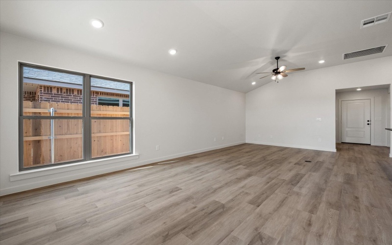 7103 14th Street, Lubbock, TX 79416, 4 Habitaciones Habitaciones , ,2 BañosBaños,Residential,En Venta,7103 14th Street,0,202600349