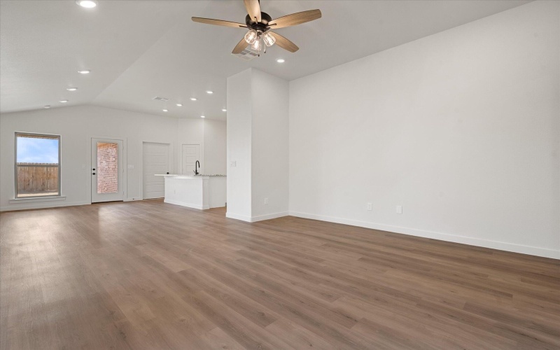 7105 14th Street, Lubbock, TX 79416, 4 Bedrooms Bedrooms, ,2 BathroomsBathrooms,Residential,For Sale,7105 14th Street,0,202600352