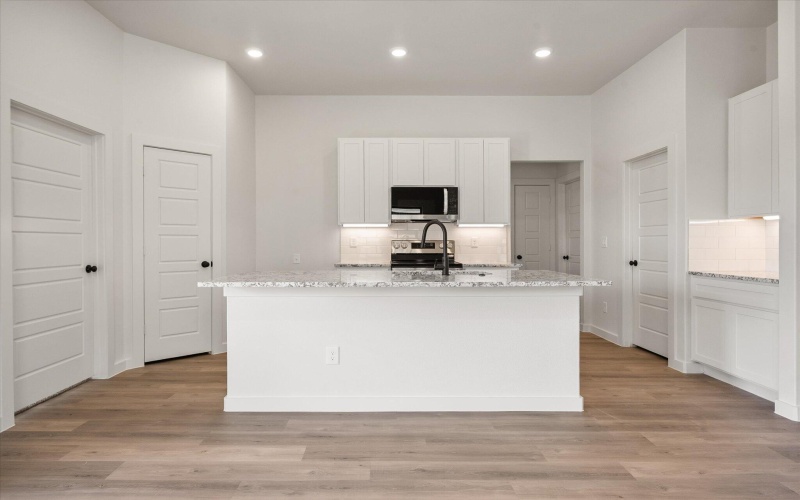 7105 14th Street, Lubbock, TX 79416, 4 Bedrooms Bedrooms, ,2 BathroomsBathrooms,Residential,For Sale,7105 14th Street,0,202600352