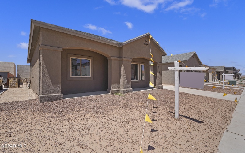 14325 Toby Davis Drive, Horizon City, TX 79928, 3 Bedrooms Bedrooms, ,2 BathroomsBathrooms,Residential,For Sale,14325 Toby Davis Drive,0,925826