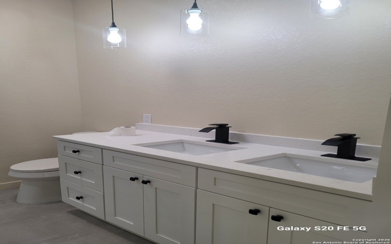 374 County Road 124, Floresville, TX 78114, 2 Bedrooms Bedrooms, ,2 BathroomsBathrooms,Residential,For Sale,374 County Road 124,0,1924359