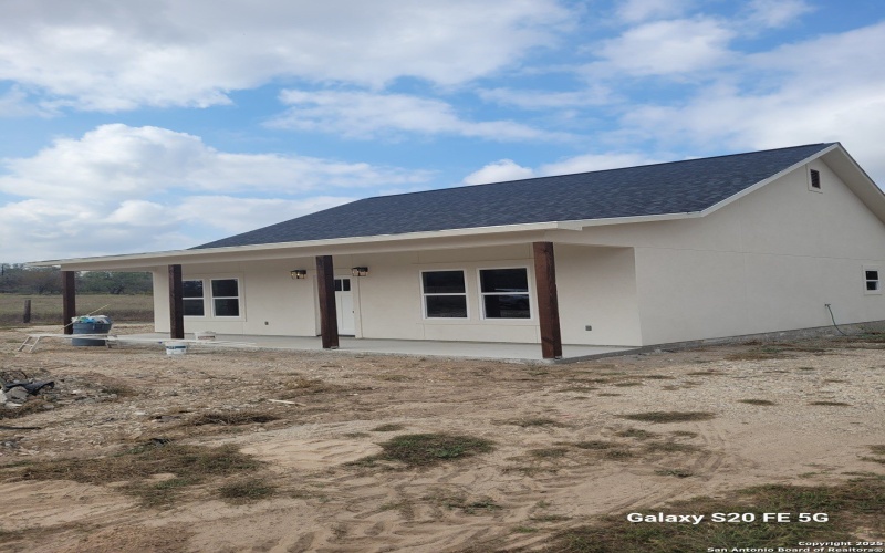 374 County Road 124, Floresville, TX 78114, 2 Bedrooms Bedrooms, ,2 BathroomsBathrooms,Residential,For Sale,374 County Road 124,0,1924359