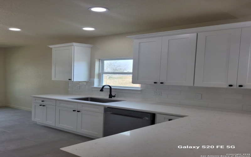 374 County Road 124, Floresville, TX 78114, 2 Bedrooms Bedrooms, ,2 BathroomsBathrooms,Residential,For Sale,374 County Road 124,0,1924359