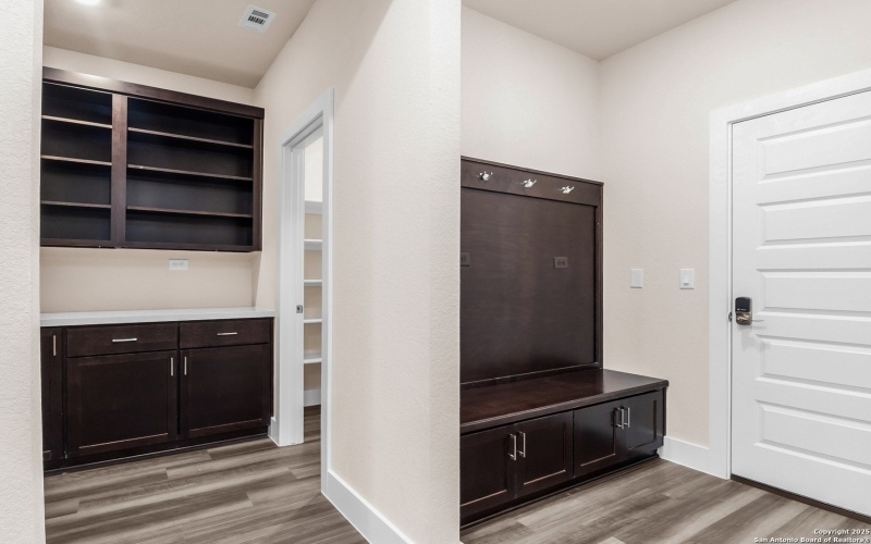 7230 walker loop, San Antonio, TX 78233, 3 Habitaciones Habitaciones , ,2 BañosBaños,Residential,En Venta,7230 walker loop,0,1930126