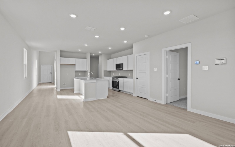 15519 Lonehollow Lake, San Antonio, TX 78253, 5 Bedrooms Bedrooms, ,3 BathroomsBathrooms,Residential,For Sale,15519 Lonehollow Lake,0,1932166