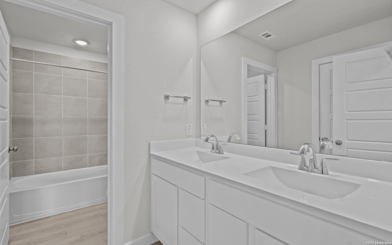 15519 Lonehollow Lake, San Antonio, TX 78253, 5 Bedrooms Bedrooms, ,3 BathroomsBathrooms,Residential,For Sale,15519 Lonehollow Lake,0,1932166