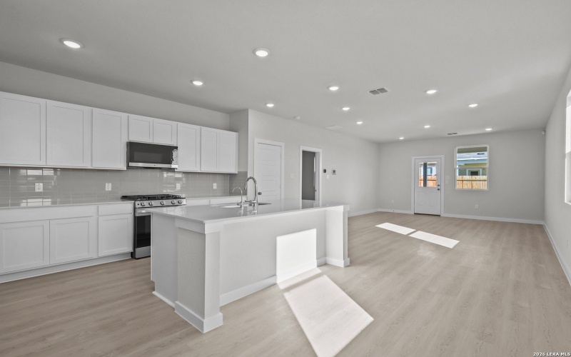 15519 Lonehollow Lake, San Antonio, TX 78253, 5 Bedrooms Bedrooms, ,3 BathroomsBathrooms,Residential,For Sale,15519 Lonehollow Lake,0,1932166