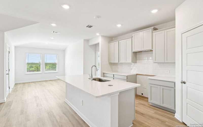 2922 Clemente Way, Converse, TX 78109, 3 Habitaciones Habitaciones , ,2 BañosBaños,Residential,En Venta,2922 Clemente Way,0,1932192