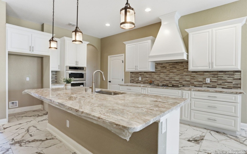 7802 Clearwater Blvd, Selma, TX 78154, 5 Bedrooms Bedrooms, ,5 BathroomsBathrooms,Residential,For Sale,7802 Clearwater Blvd,0,1932220