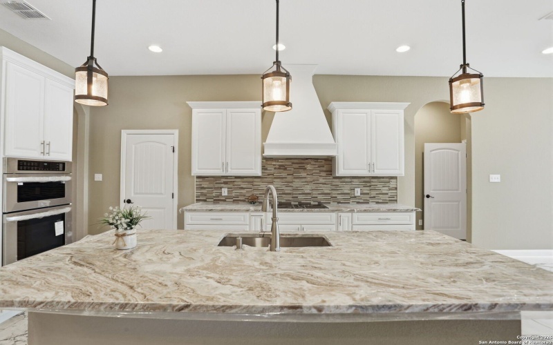 7802 Clearwater Blvd, Selma, TX 78154, 5 Bedrooms Bedrooms, ,5 BathroomsBathrooms,Residential,For Sale,7802 Clearwater Blvd,0,1932220