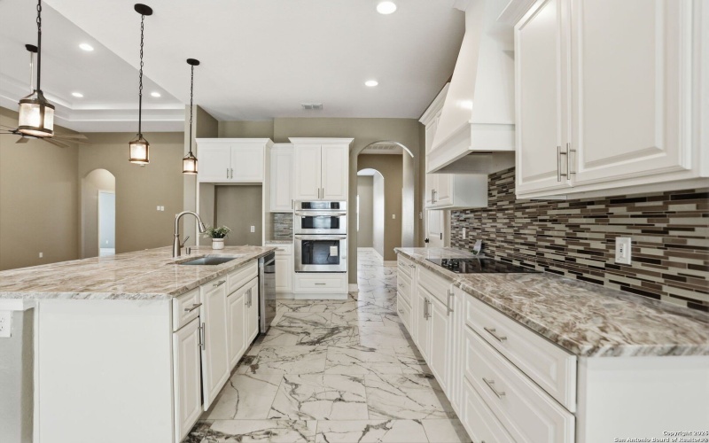 7802 Clearwater Blvd, Selma, TX 78154, 5 Bedrooms Bedrooms, ,5 BathroomsBathrooms,Residential,For Sale,7802 Clearwater Blvd,0,1932220