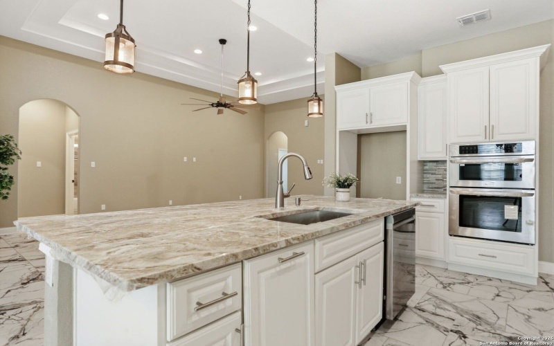 7802 Clearwater Blvd, Selma, TX 78154, 5 Bedrooms Bedrooms, ,5 BathroomsBathrooms,Residential,For Sale,7802 Clearwater Blvd,0,1932220