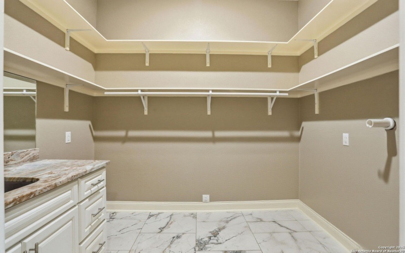 7802 Clearwater Blvd, Selma, TX 78154, 5 Bedrooms Bedrooms, ,5 BathroomsBathrooms,Residential,For Sale,7802 Clearwater Blvd,0,1932220