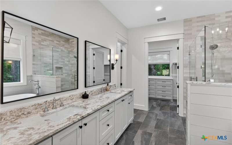 2001 Granite Cove Drive, Kingsland, TX 78639, 3 Bedrooms Bedrooms, ,3 BathroomsBathrooms,Residential,For Sale,2001 Granite Cove Drive,0,601145