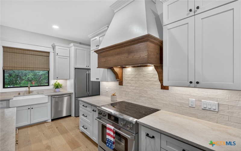 2001 Granite Cove Drive, Kingsland, TX 78639, 3 Bedrooms Bedrooms, ,3 BathroomsBathrooms,Residential,For Sale,2001 Granite Cove Drive,0,601145