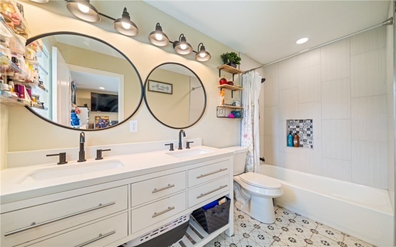 915 Craig Street, Corpus Christi, TX 78404, 3 Bedrooms Bedrooms, ,2 BathroomsBathrooms,Residential,For Sale,915 Craig Street,0,469479