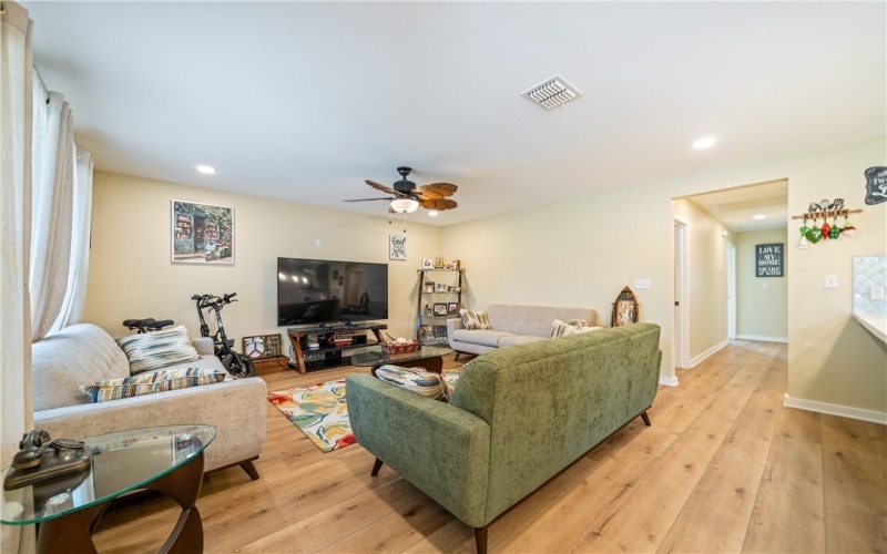 915 Craig Street, Corpus Christi, TX 78404, 3 Bedrooms Bedrooms, ,2 BathroomsBathrooms,Residential,For Sale,915 Craig Street,0,469479