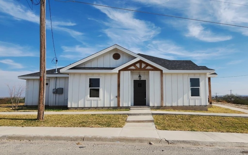 1163 Calle Baltica, Eagle Pass, TX 78852, 3 Habitaciones Habitaciones , ,2 BañosBaños,Residential,En Venta,1163 Calle Baltica,0,81974