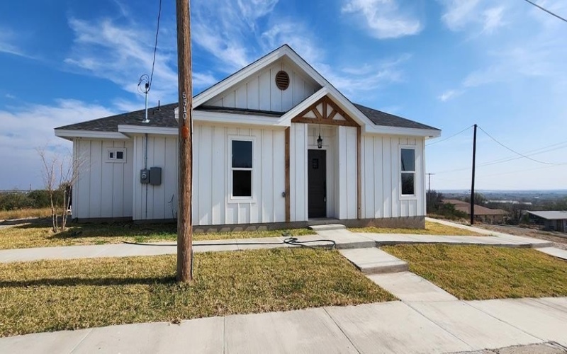 1163 Calle Baltica, Eagle Pass, TX 78852, 3 Habitaciones Habitaciones , ,2 BañosBaños,Residential,En Venta,1163 Calle Baltica,0,81974