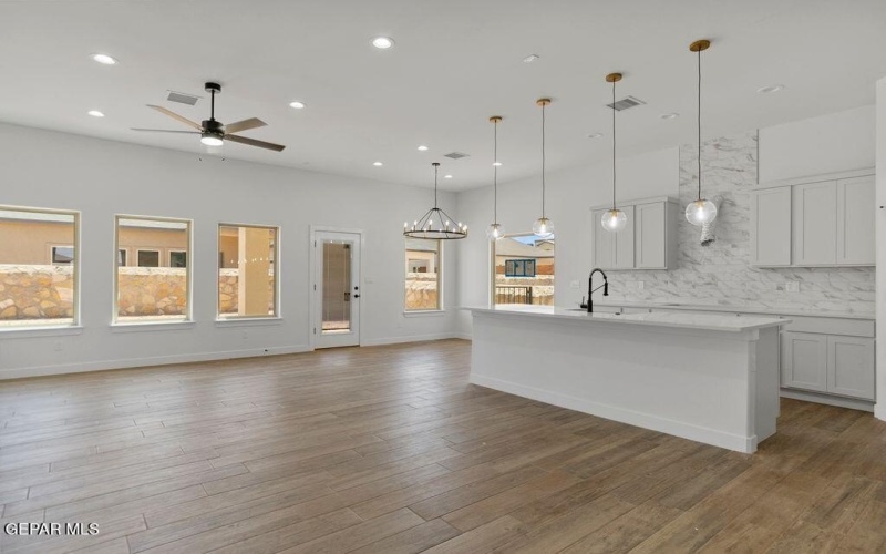 1112 Steel Hill Avenue, Santa Teresa, NM 88008, 4 Habitaciones Habitaciones , ,2 BañosBaños,Residential,En Venta,1112 Steel Hill Avenue,0,936150